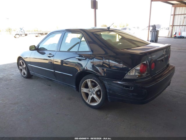 صورة مصغرة 3 لـ 2005 Lexus IS 300