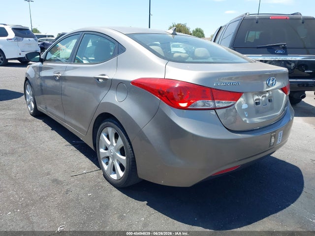 صورة 3 لـ 2013 Hyundai ELANTRA LIMITED