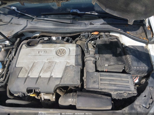 صورة 10 لـ 2014 Volkswagen JETTA SPORTWAGEN 2.0L TDI