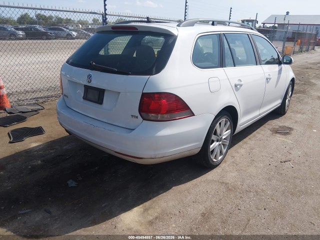 صورة 4 لـ 2014 Volkswagen JETTA SPORTWAGEN 2.0L TDI