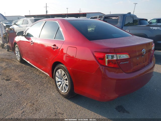 2013 Toyota CAMRY LE photo 3