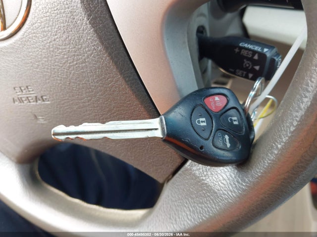 2011 Toyota CAMRY LE thumbnail 11