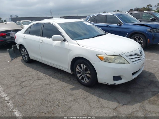 2011 Toyota CAMRY LE 照片 1