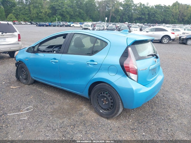 صورة 3 لـ 2016 Toyota PRIUS C TWO