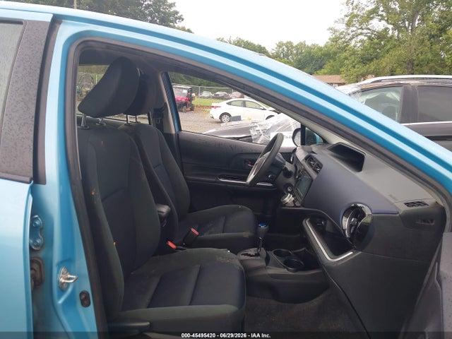 صورة 5 لـ 2016 Toyota PRIUS C TWO