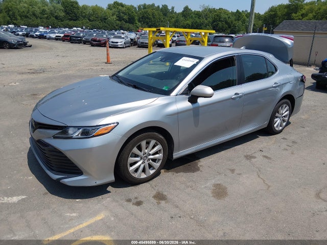 2019 Toyota CAMRY LE 照片 2