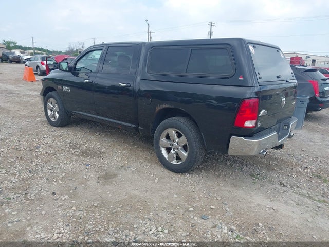 2015 RAM 1500 BIG HORN 照片 3