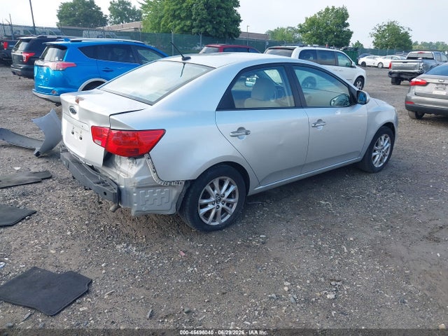 صورة 4 لـ 2010 KIA FORTE LX
