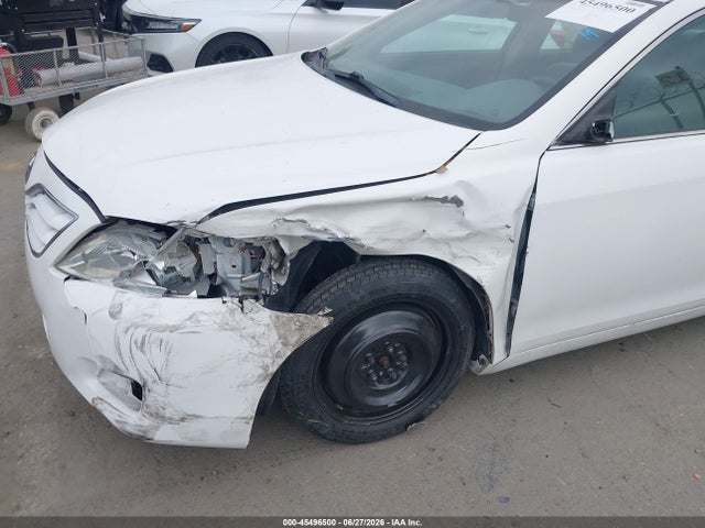 2011 Toyota CAMRY LE — миниатюра 6