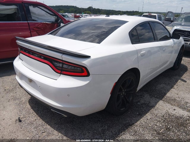 2018 Dodge CHARGER SXT RWD — фото 4