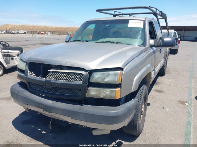 2003 Chevrolet SILVERADO 2500HD LS photo 2