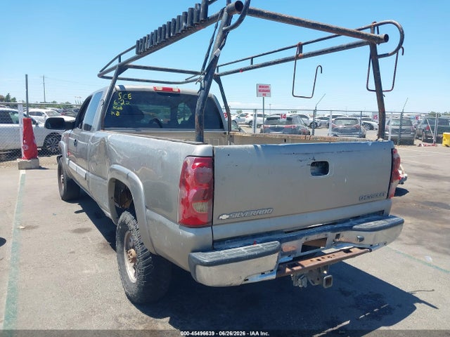 2003 Chevrolet SILVERADO 2500HD LS photo 3