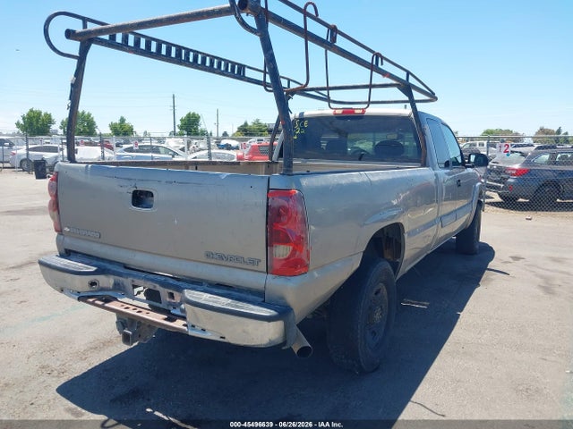 2003 Chevrolet SILVERADO 2500HD LS photo 4
