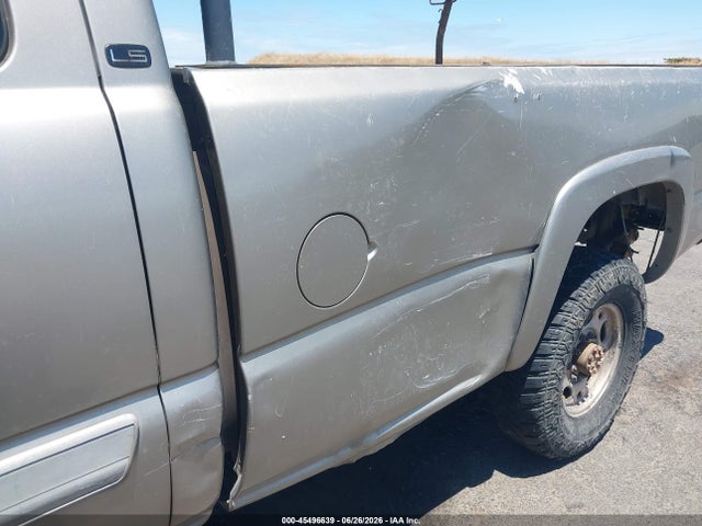 2003 Chevrolet SILVERADO 2500HD LS photo 6