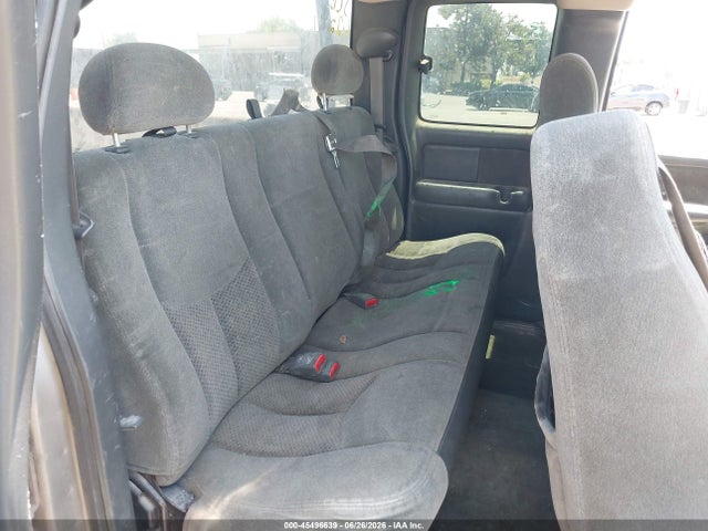 2003 Chevrolet SILVERADO 2500HD LS photo 8