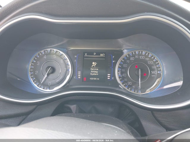 صورة 7 لـ 2017 Chrysler 200 TOURING