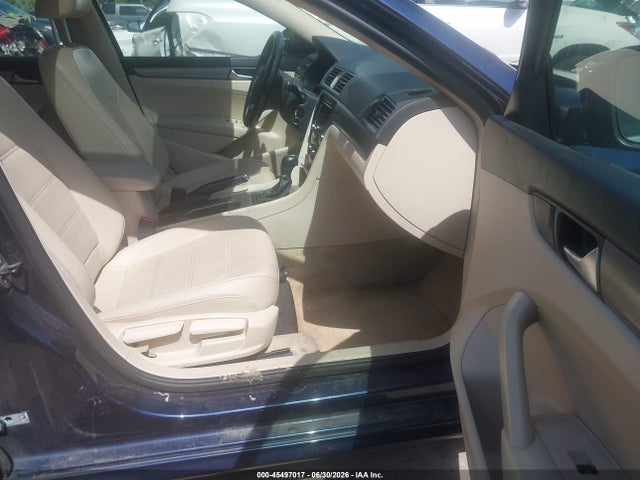 2014 Volkswagen PASSAT 2.0L TDI SE 照片 5
