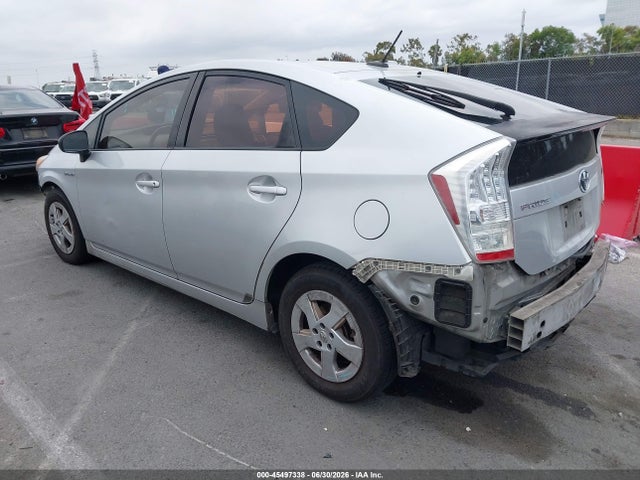 2011 Toyota PRIUS TWO photo 3
