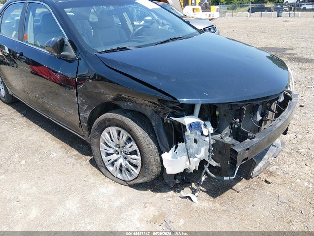 2013 Toyota CAMRY LE — миниатюра 18
