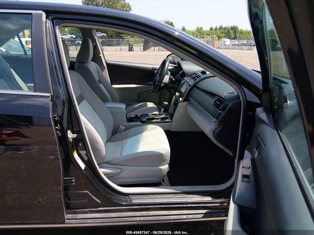 2013 Toyota CAMRY LE photo 5