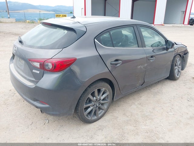 2018 Mazda MAZDA3 TOURING photo 4