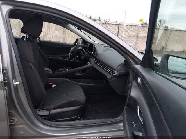 2023 Hyundai ELANTRA SE 照片 5
