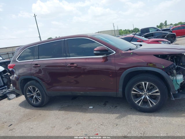 2019 TOYOTA HIGHLANDER LE 13