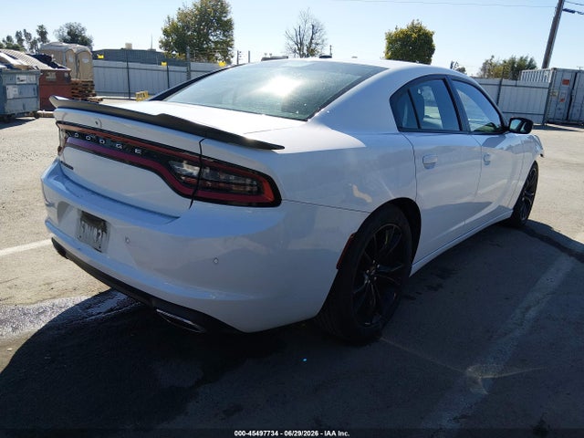 2018 Dodge CHARGER SXT RWD — фото 4