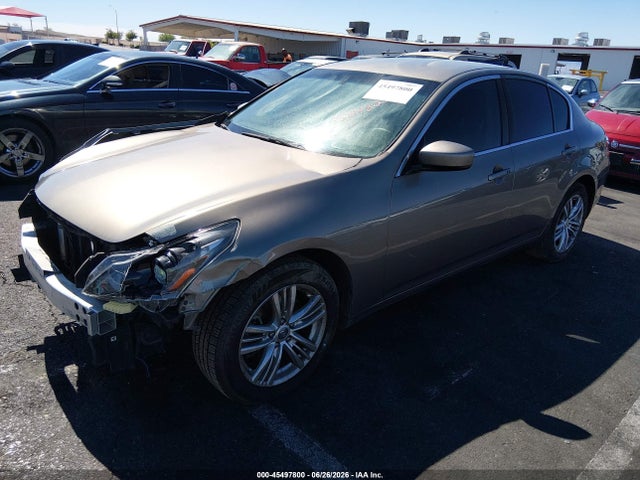 2013 Infiniti G37X 照片 2