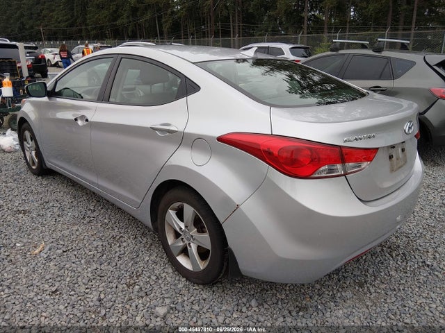 2013 Hyundai ELANTRA GLS 照片 3