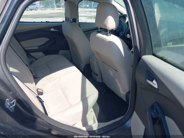 2017 FORD FOCUS SE 照片 8