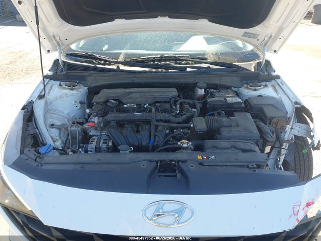 صورة 10 لـ 2022 Hyundai ELANTRA SEL