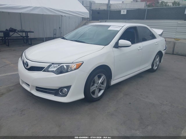 2014 Toyota CAMRY SE — фото 2