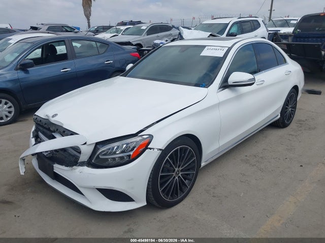 صورة 2 لـ 2020 Mercedes-BENZ C 300