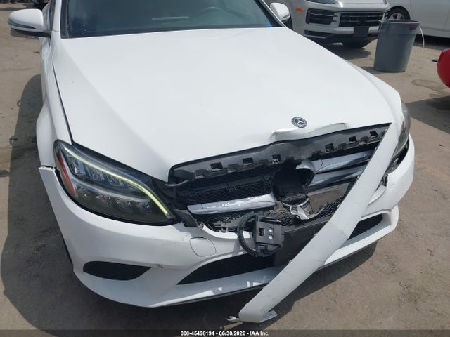 صورة 6 لـ 2020 Mercedes-BENZ C 300