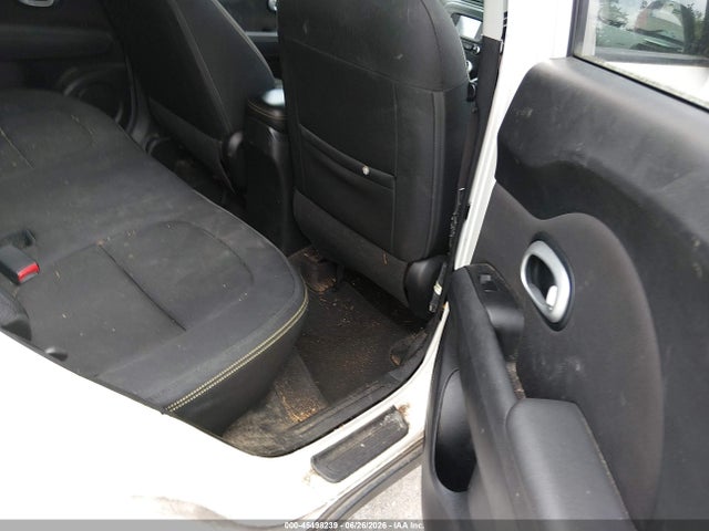 صورة 8 لـ 2016 KIA SOUL +