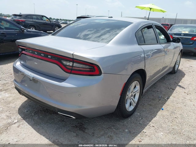 2017 Dodge CHARGER SE RWD — фото 4