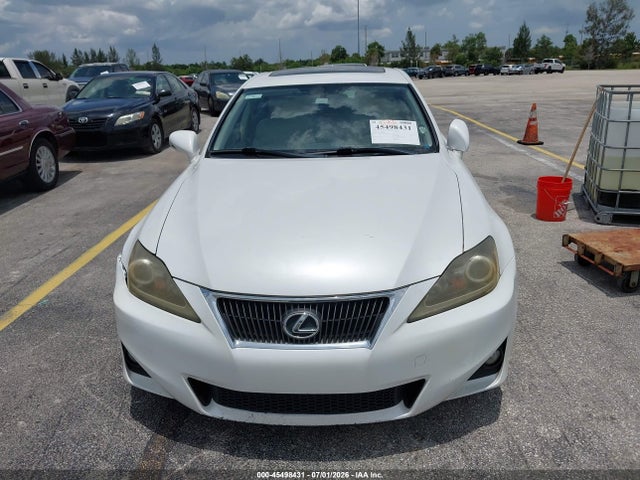 2013 Lexus IS 250 — миниатюра 12