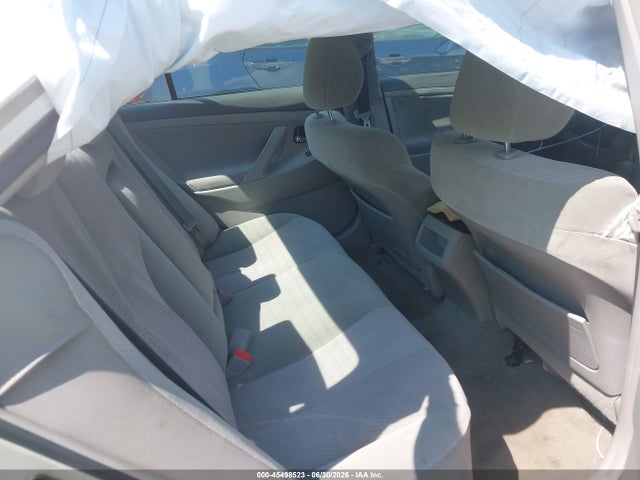 2011 Toyota CAMRY LE 照片 8