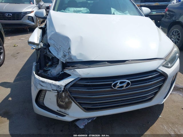 صورة 6 لـ 2017 Hyundai ELANTRA LIMITED