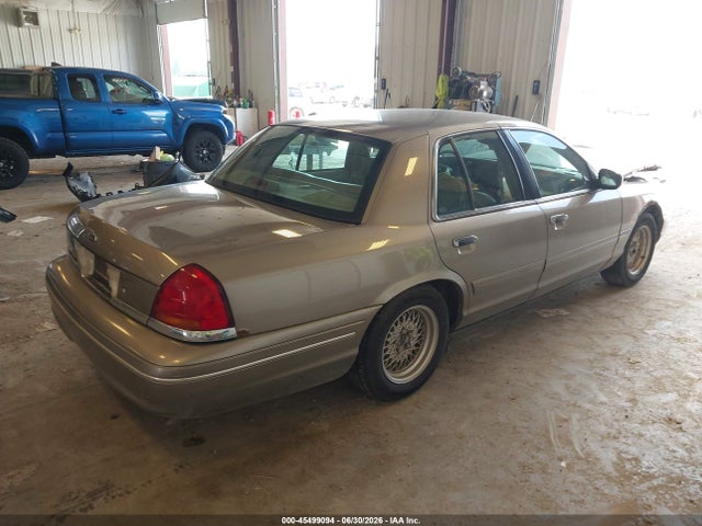 2002 FORD CROWN VICTORIA LX photo 4