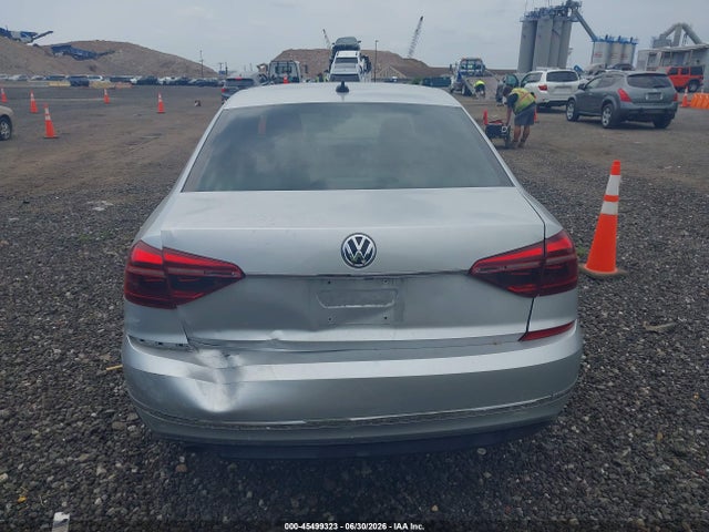 صورة 16 لـ 2017 Volkswagen PASSAT 1.8T R-LINE