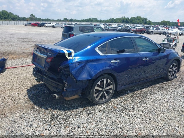 2018 Nissan ALTIMA 2.5 SR — фото 4