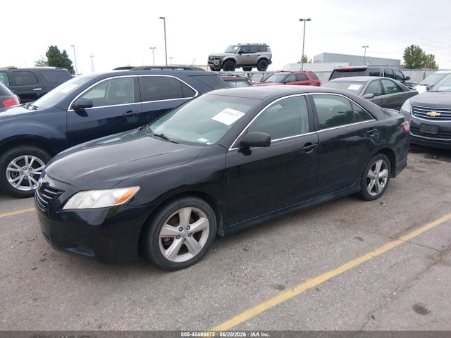 2011 Toyota CAMRY SE 照片 2