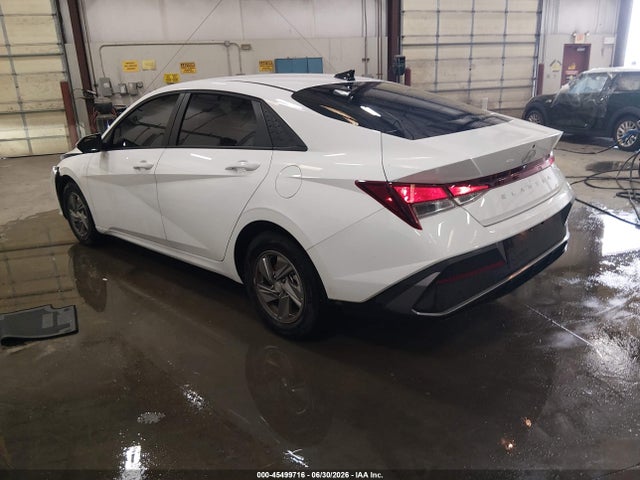 2026 Hyundai ELANTRA SE 照片 3