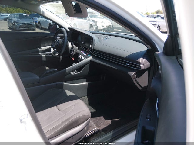 2026 Hyundai ELANTRA SE 照片 5