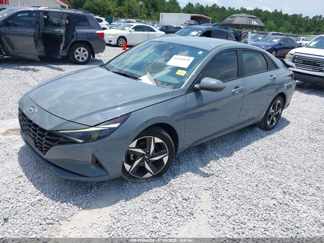 صورة 2 لـ 2023 Hyundai ELANTRA SEL