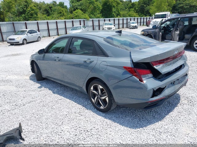 صورة 3 لـ 2023 Hyundai ELANTRA SEL