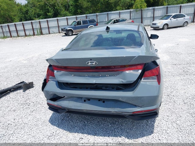 صورة 6 لـ 2023 Hyundai ELANTRA SEL