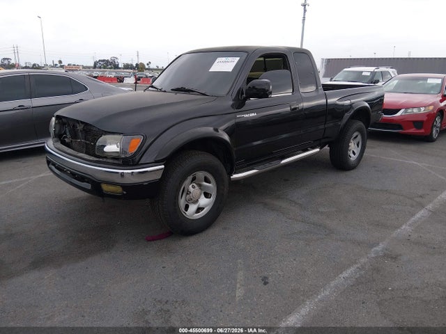 2002 Toyota TACOMA PRERUNNER photo 2
